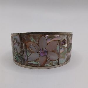 Alpaca Mother of Pearl Floral Inlay Bracelet